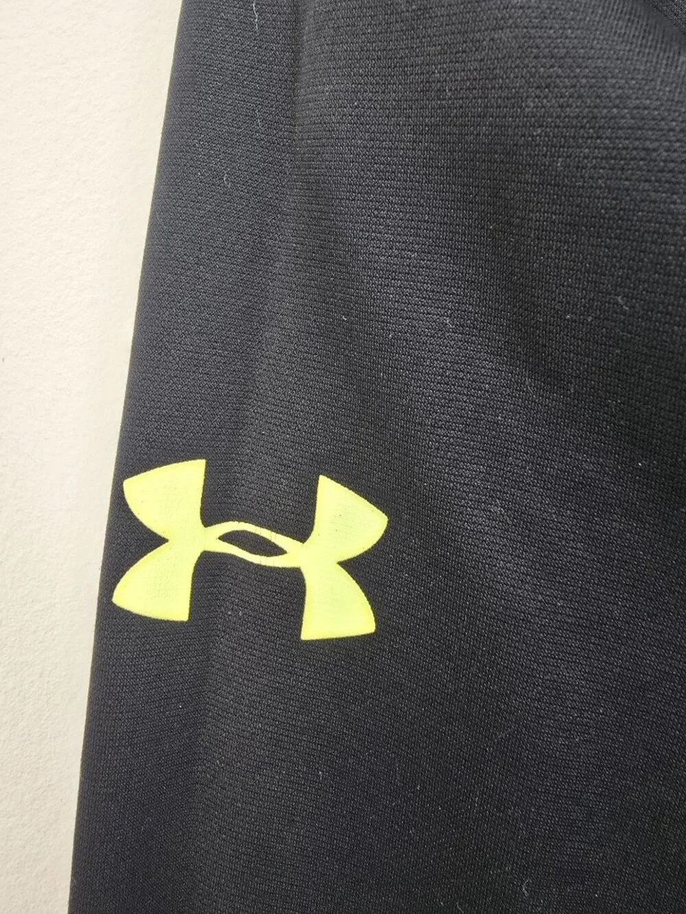 Under Armour Black DC Comics Batman Fleece Pullover Hooded Sweater Boys Size L